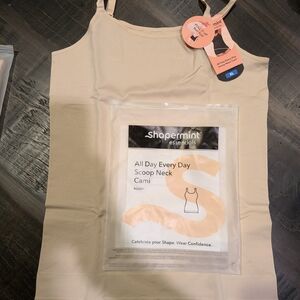 Shapermint Chai All Day Every Day Scoop Neck Cami